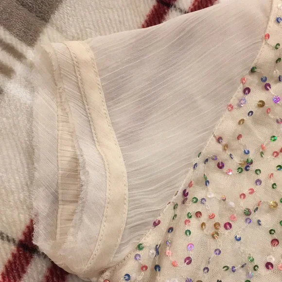 Gorgeous Rainbow Sequin Top Holiday Dazzler H&M Size XS NWT raw edge sleeves - Picture 7 of 16